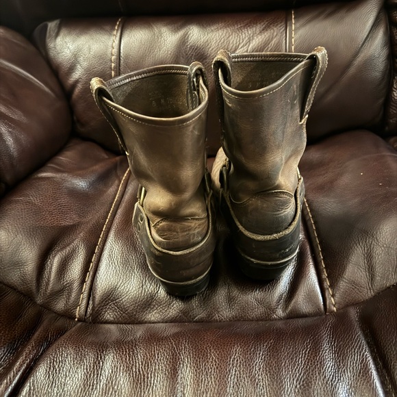 Sold - Picture 3 of 5